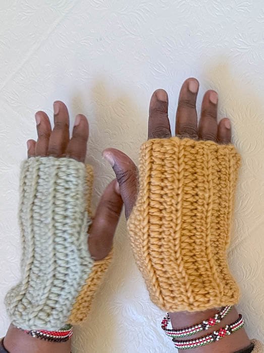 easy peasy crochet fingerless gloves