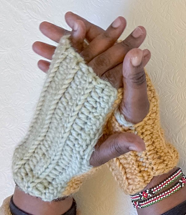free crochet fingerless gloves