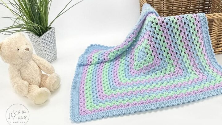 continous granny square blanket feat
