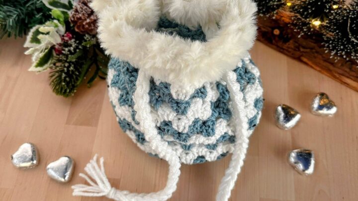 crochet gift bag11 scaled 1