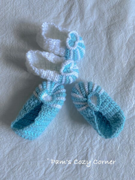 easy free babay booties crochet pattern 1