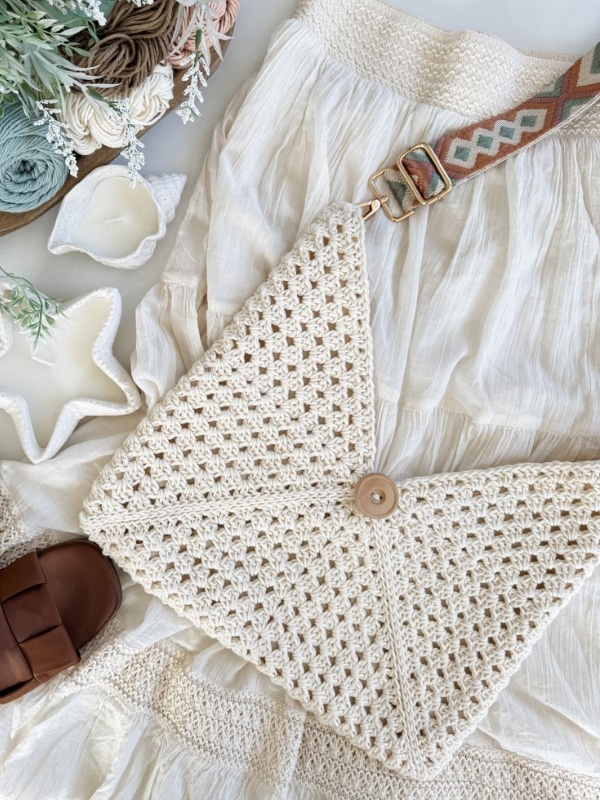 10 FRee Crochet Granny Square Patterns 6 Crochet Granny Square Bag