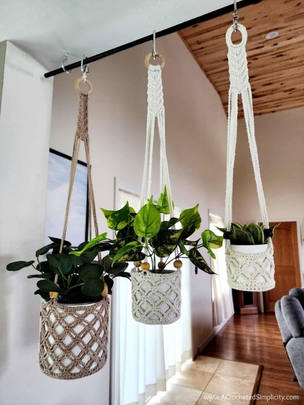 15 Free Crochet patterns to make This weekend 14 Crochet Plant Hanger
