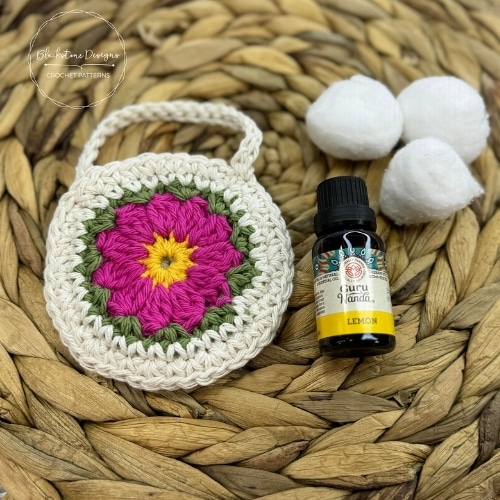 15 Free Crochet patterns to make This weekend 16 Crochet Air Freshner