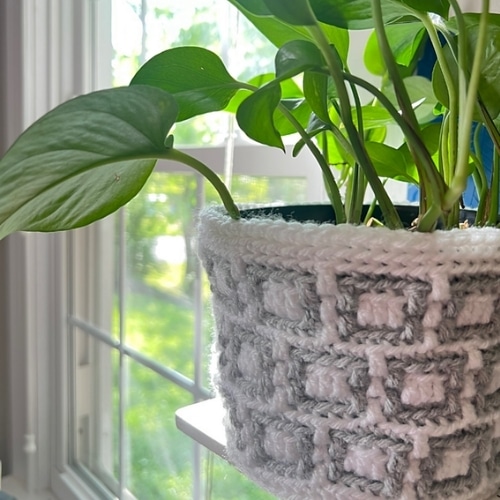 15 Free Crochet patterns to make This weekend 17 Mosaic Crochet Pot Cover